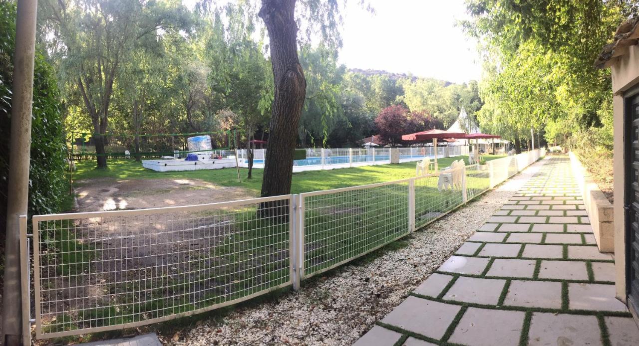 Hotel Resort Cueva del Fraile. Cuenca  Buitenkant foto